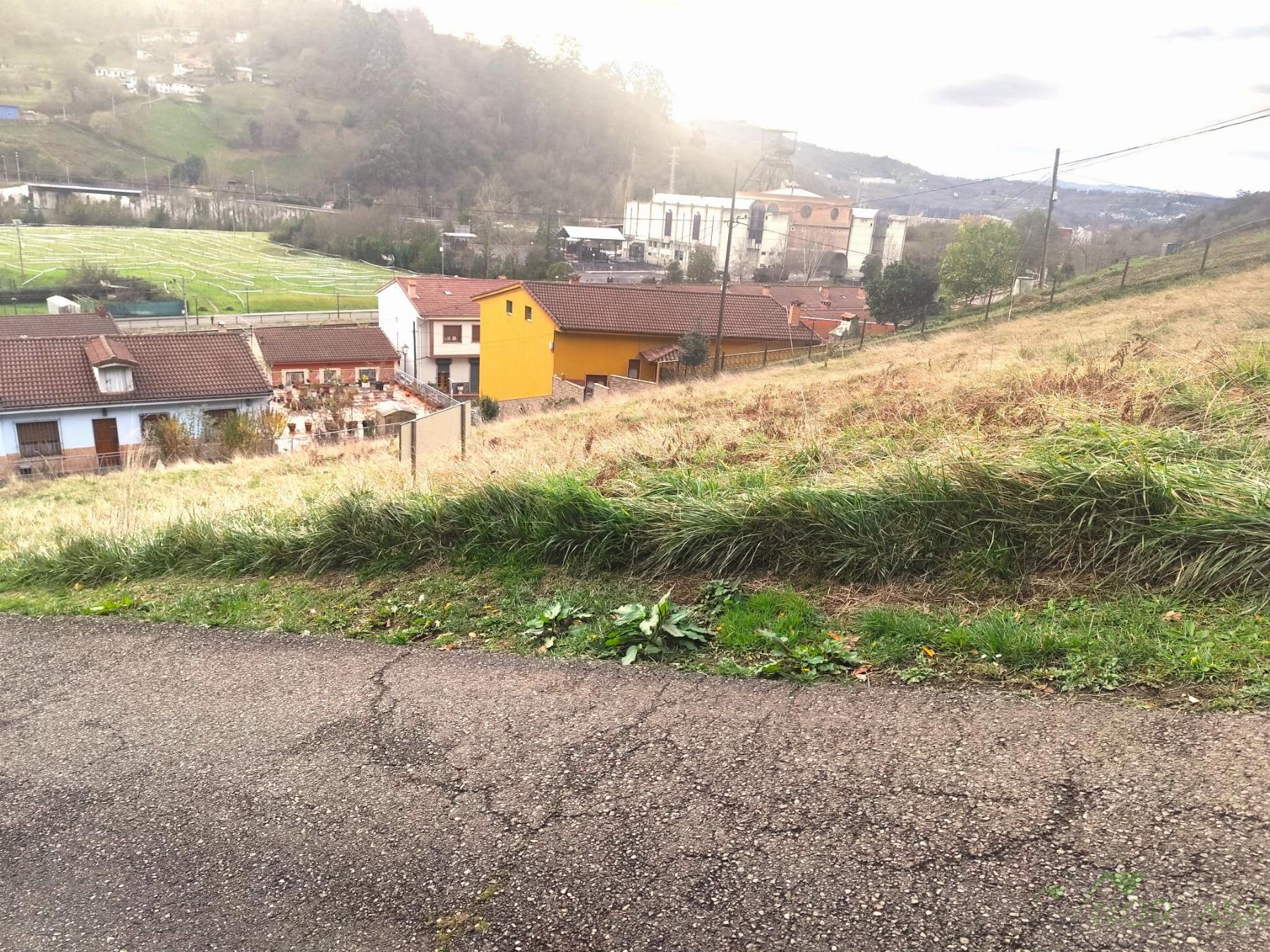 Venta de terreno en San Martín del Rey Aurelio