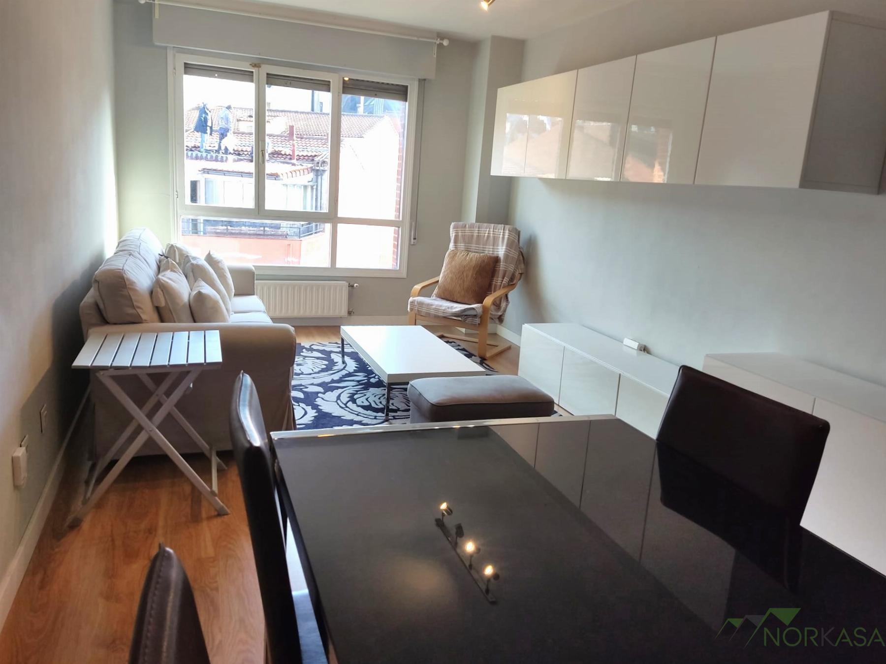 For rent of flat in Oviedo