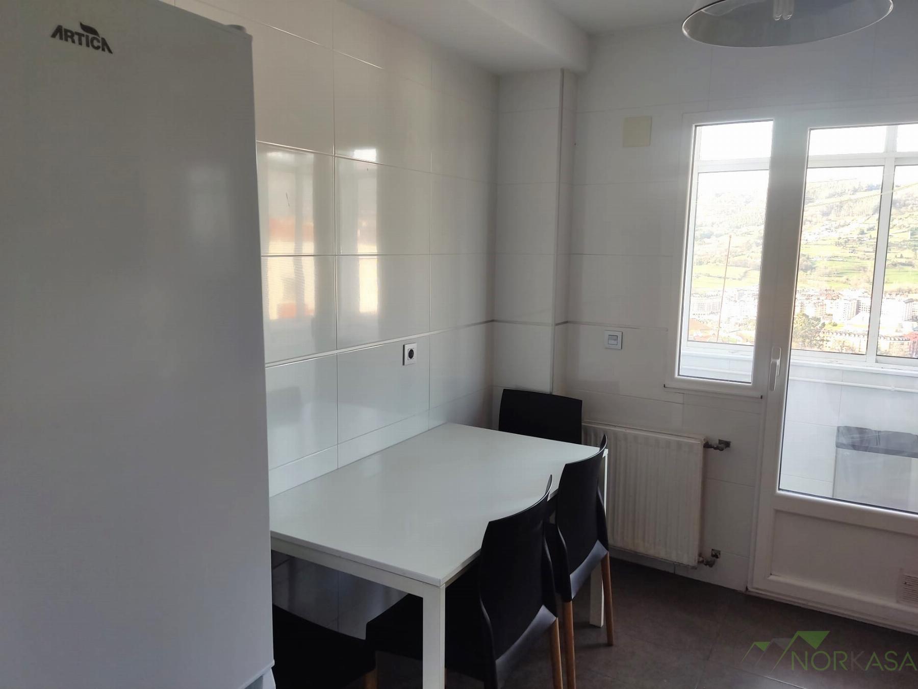 For rent of flat in Oviedo
