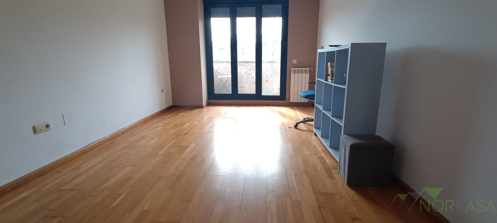 Venta de piso en Llanera