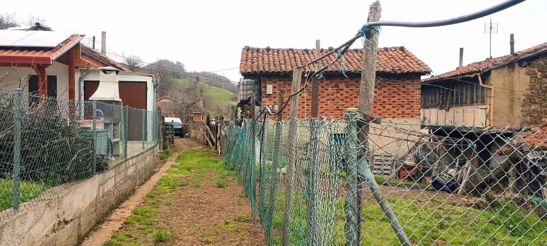 For sale of land in Mieres Concejo