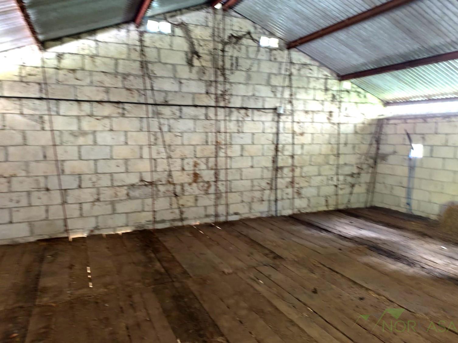 Venta de nave en Quirós