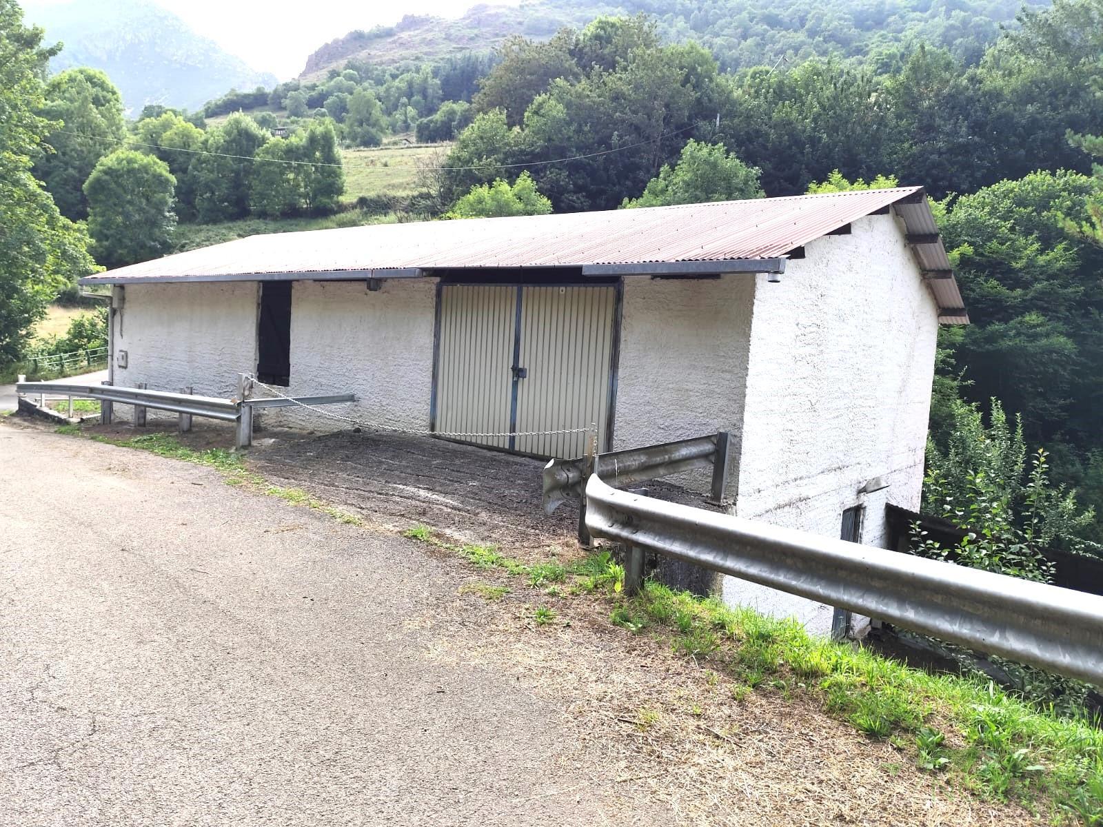 Venta de nave en Quirós