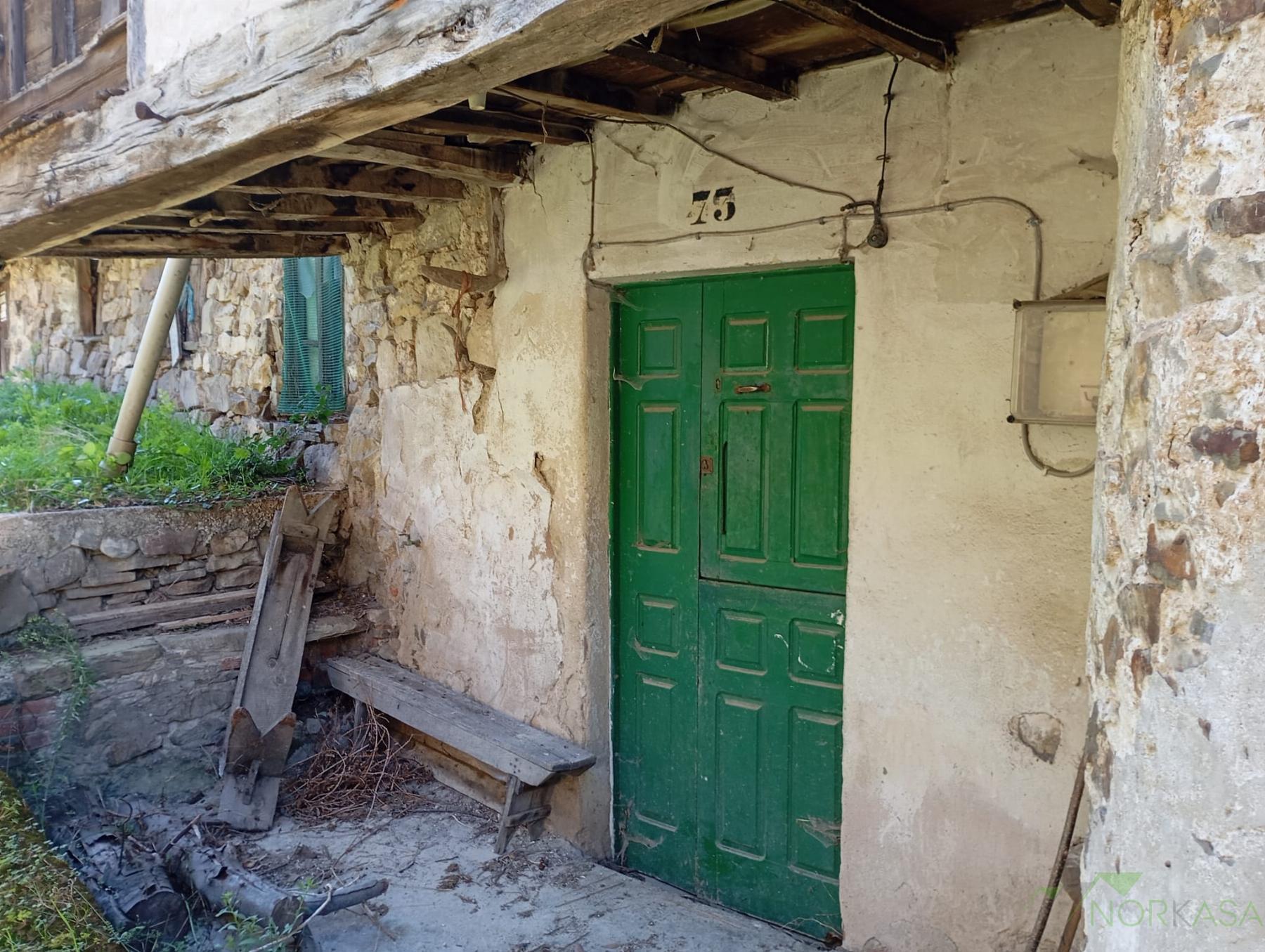 Venta de casa en Quirós