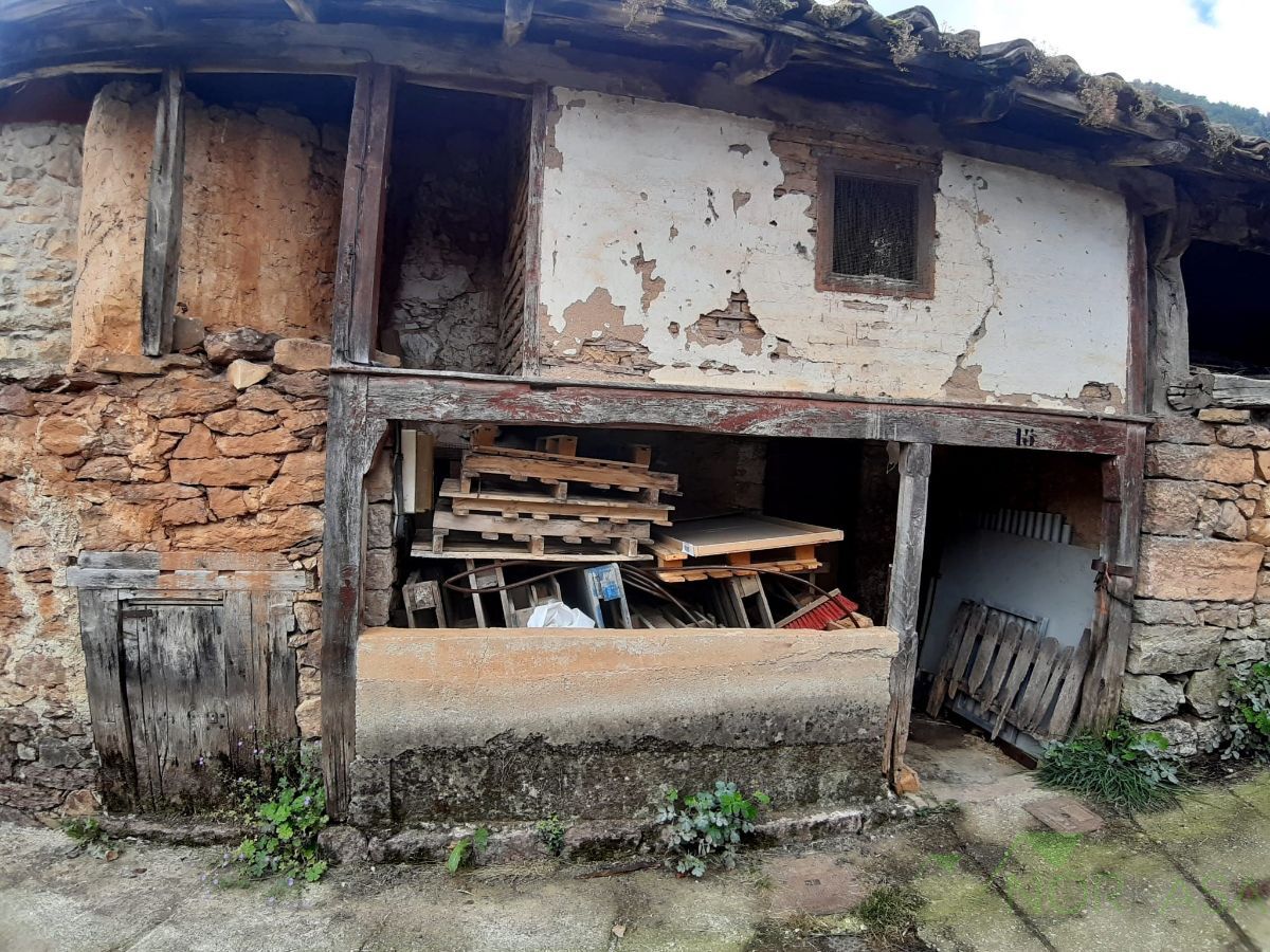 Venta de casa en Teverga