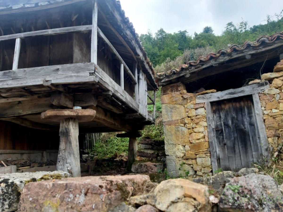 Venta de casa en Teverga