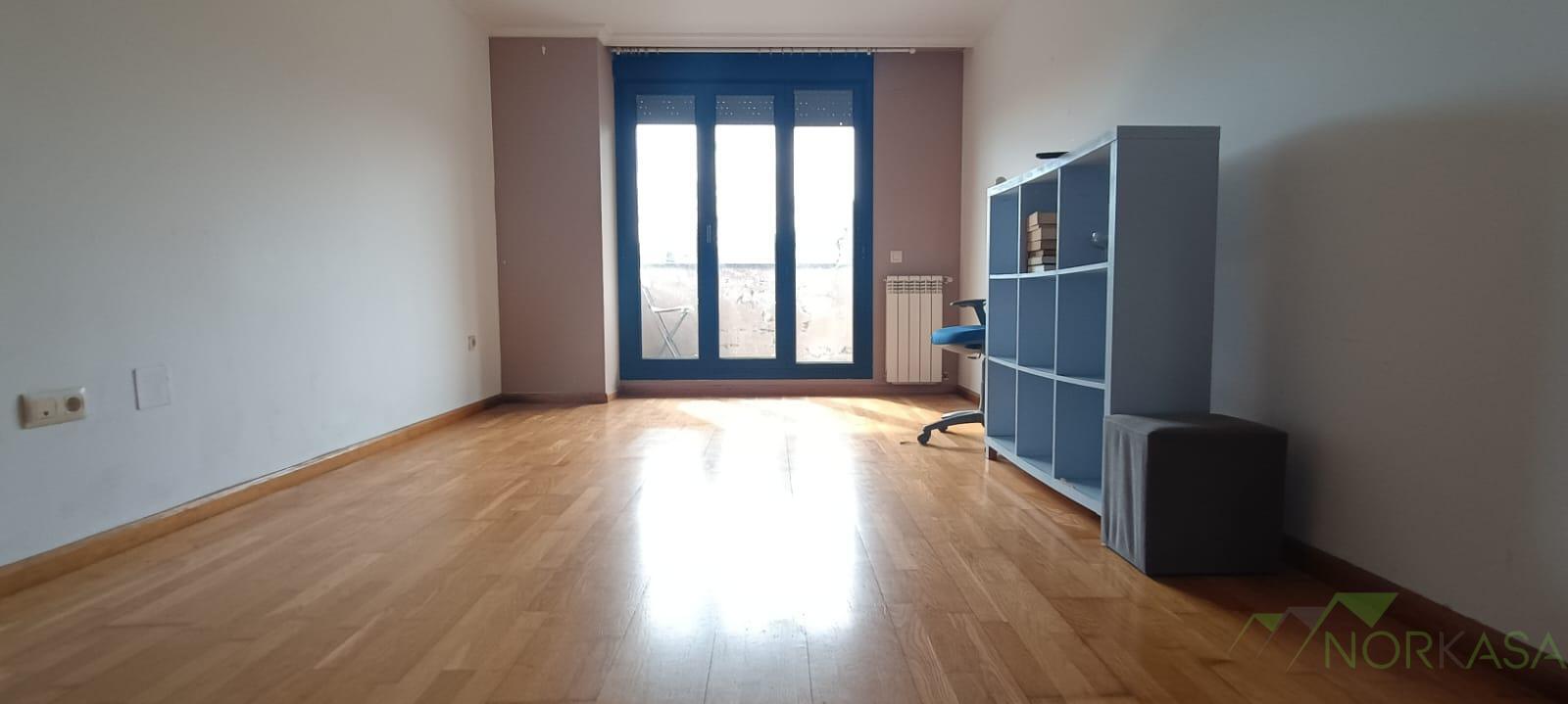 Venta de piso en Llanera