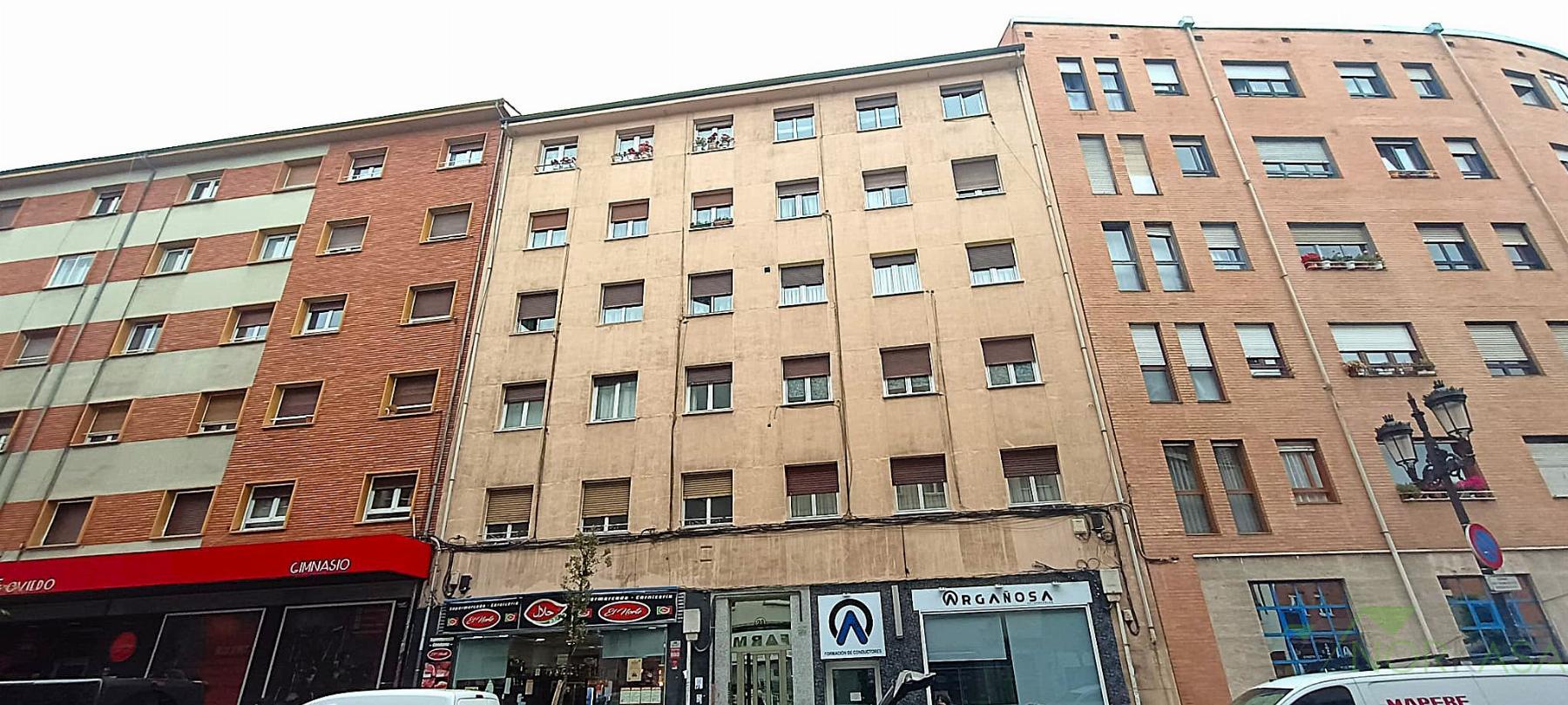 Venta de piso en Oviedo