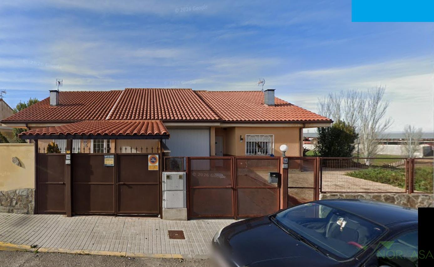 Venta de casa en Novés