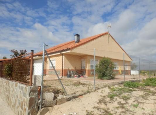 Venta de casa en Novés