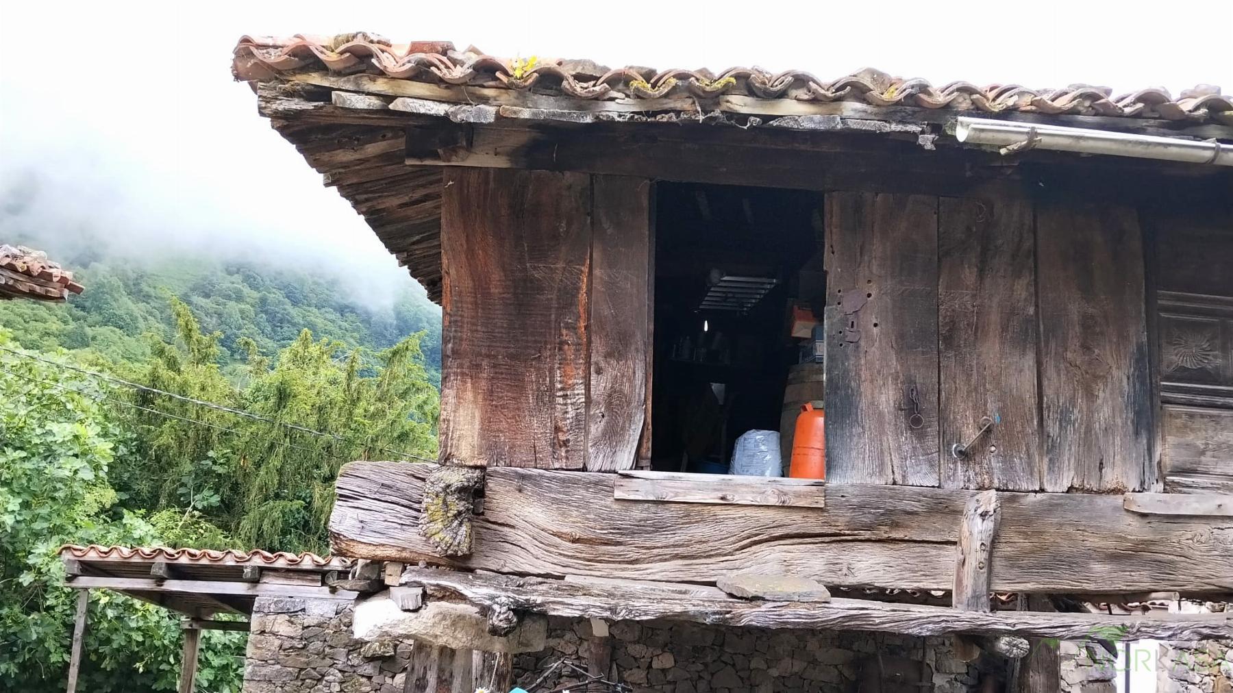 Venta de casa en Quirós