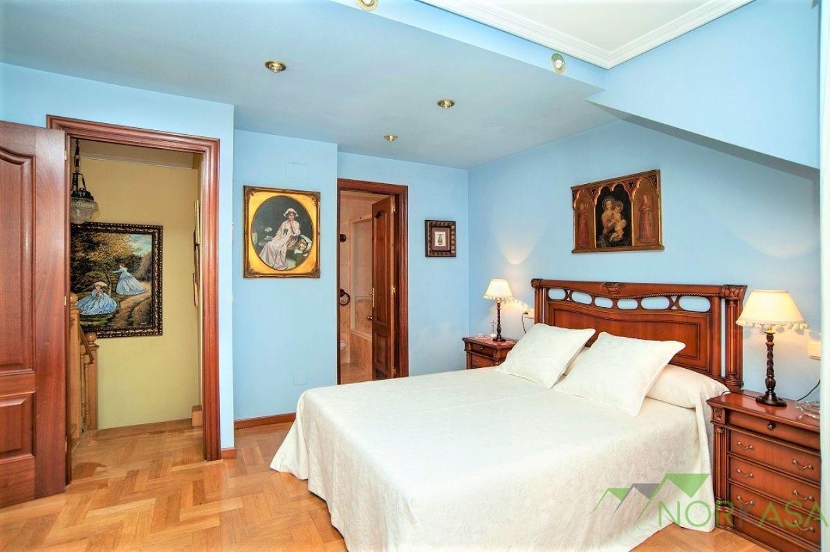 For sale of duplex in Oviedo