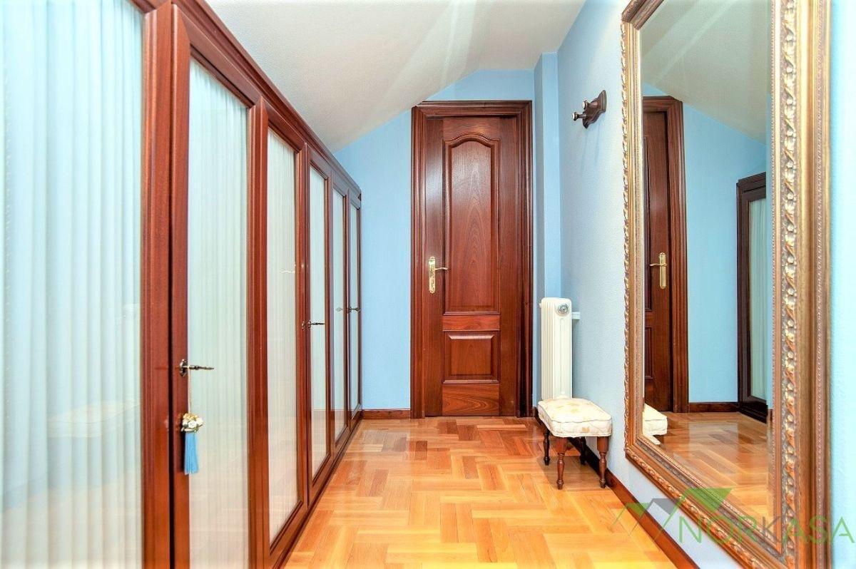 For sale of duplex in Oviedo