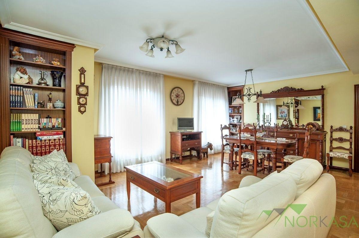 For sale of duplex in Oviedo