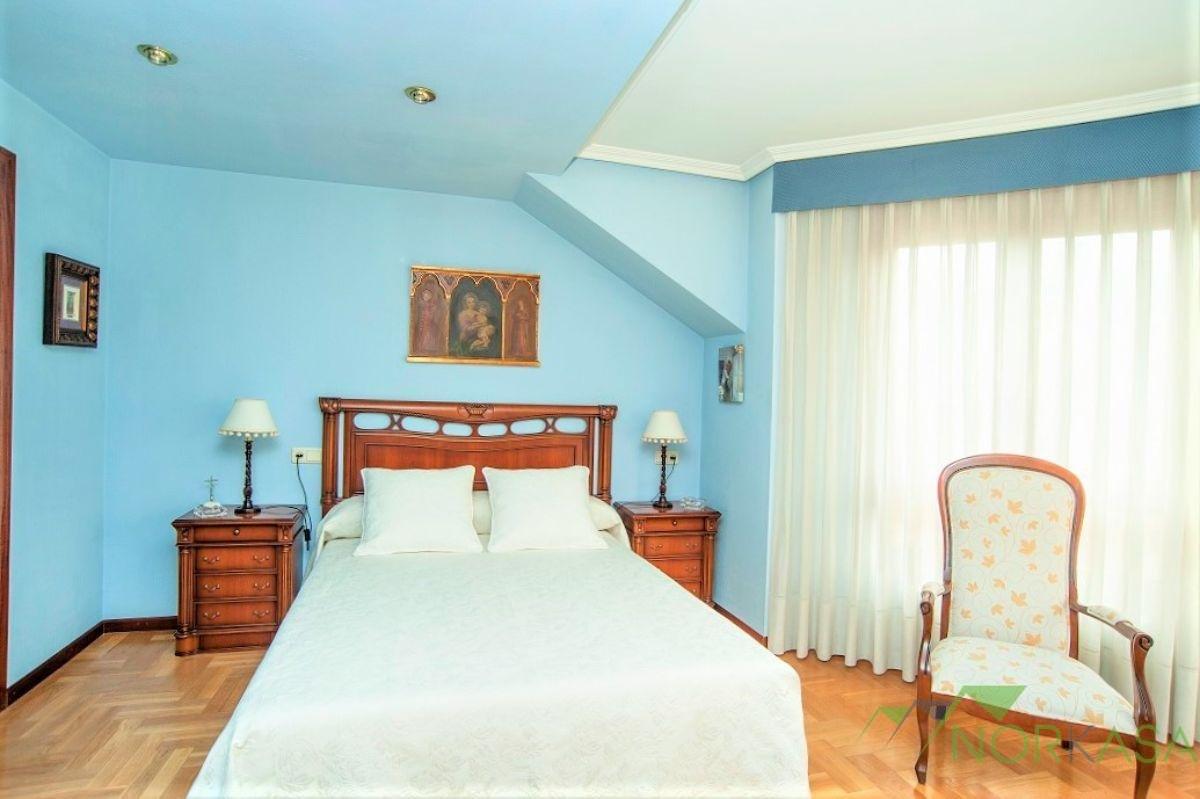 For sale of duplex in Oviedo