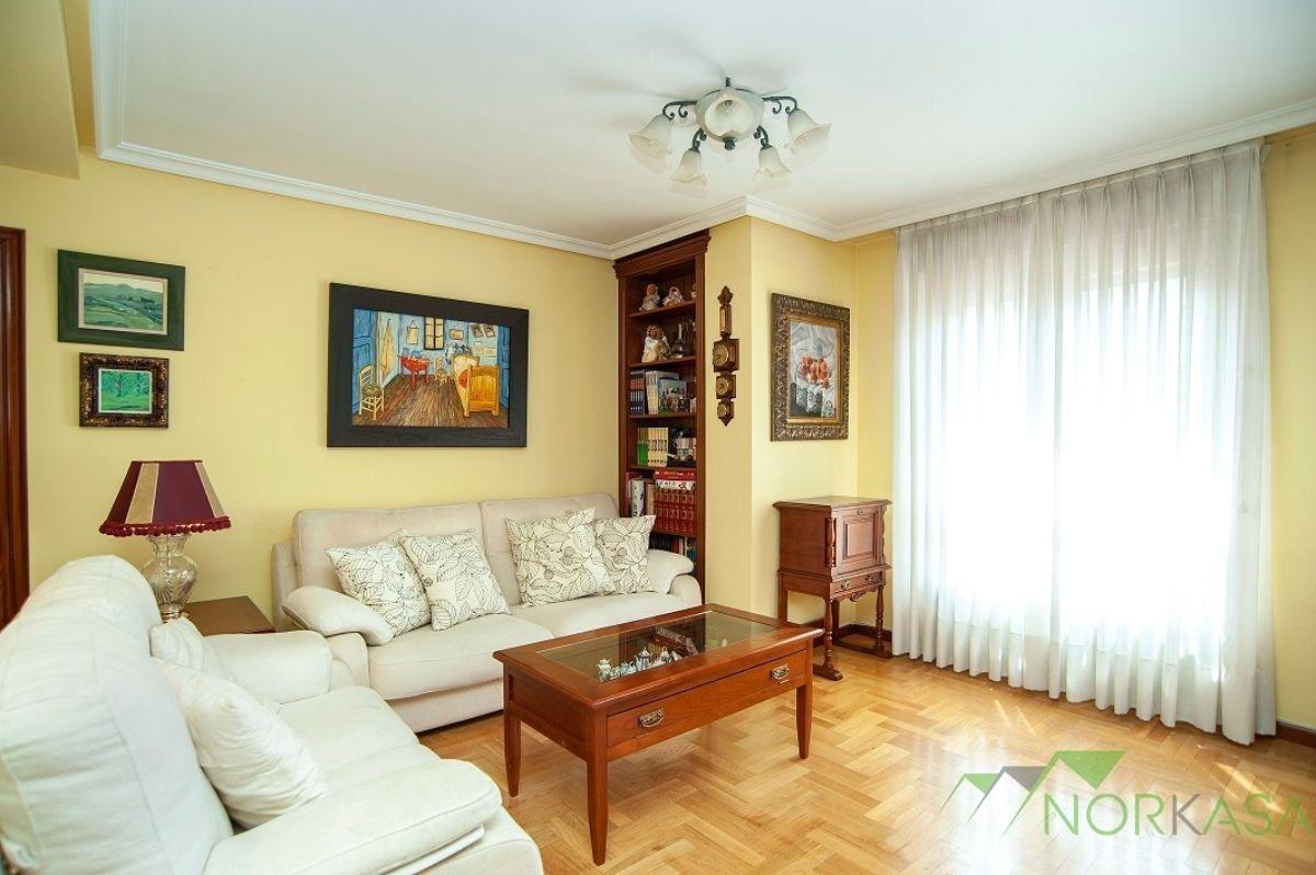 For sale of duplex in Oviedo