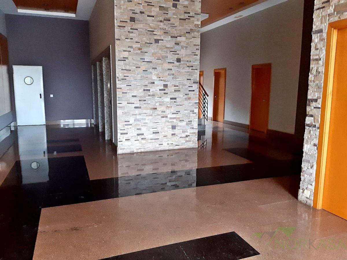 For sale of apartment in Oviedo