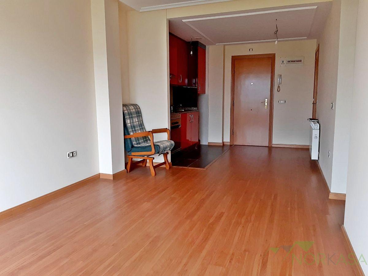 For sale of apartment in Oviedo