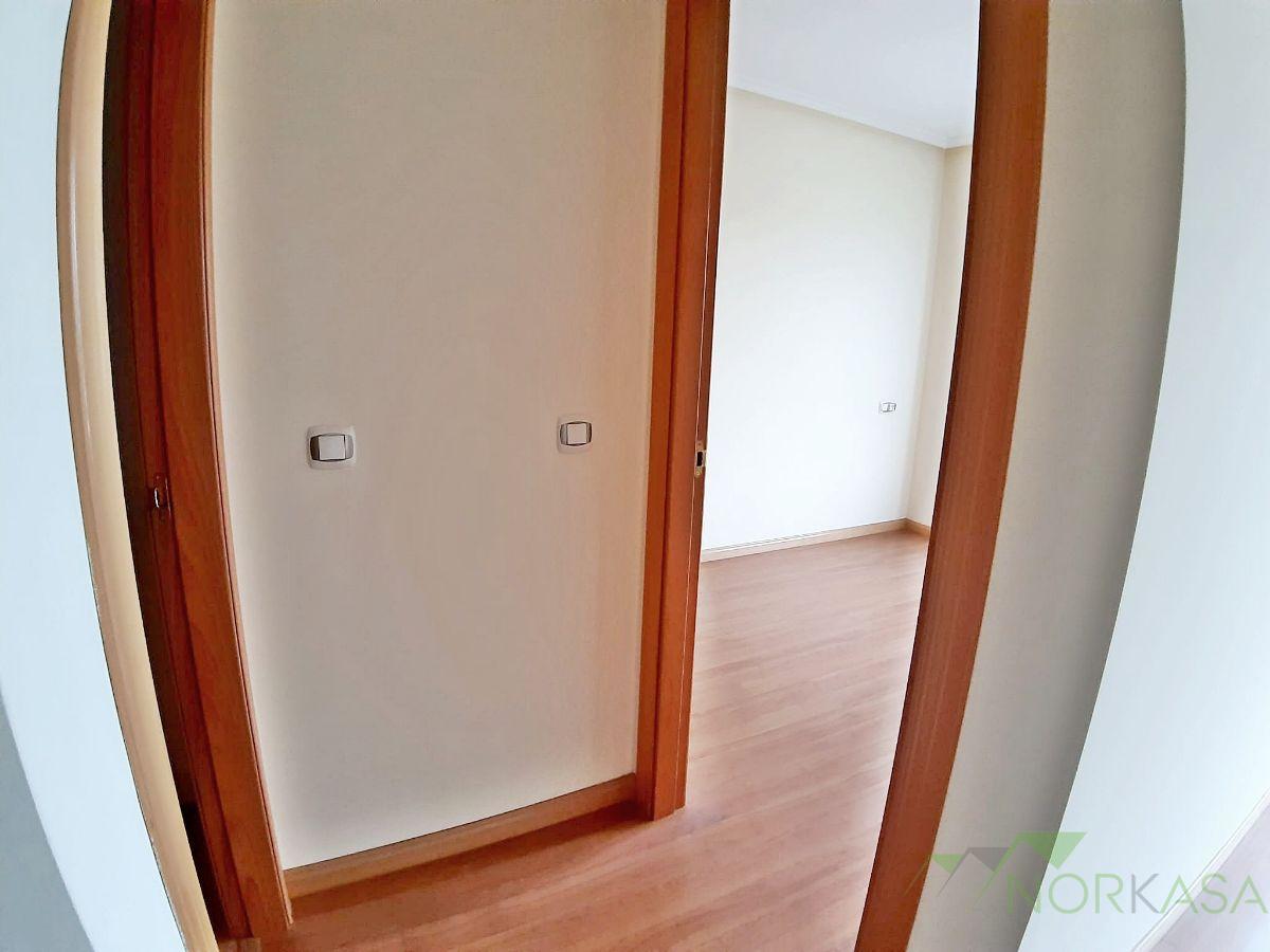 For sale of apartment in Oviedo