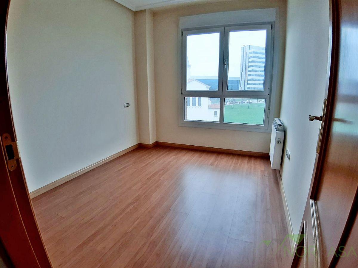 For sale of apartment in Oviedo