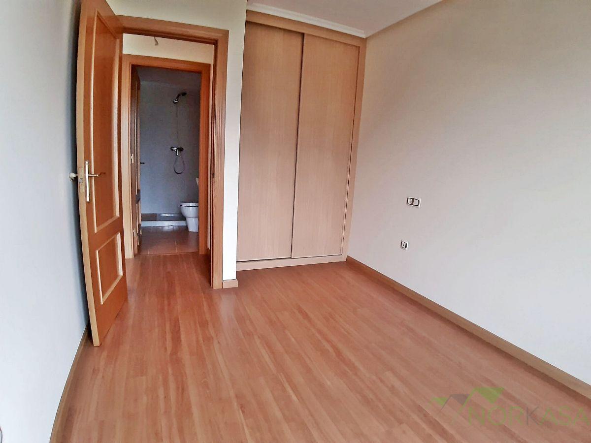 For sale of apartment in Oviedo
