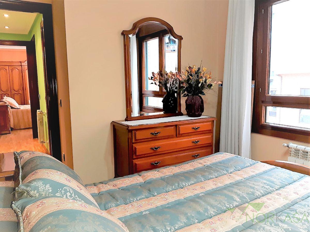 For sale of flat in Oviedo