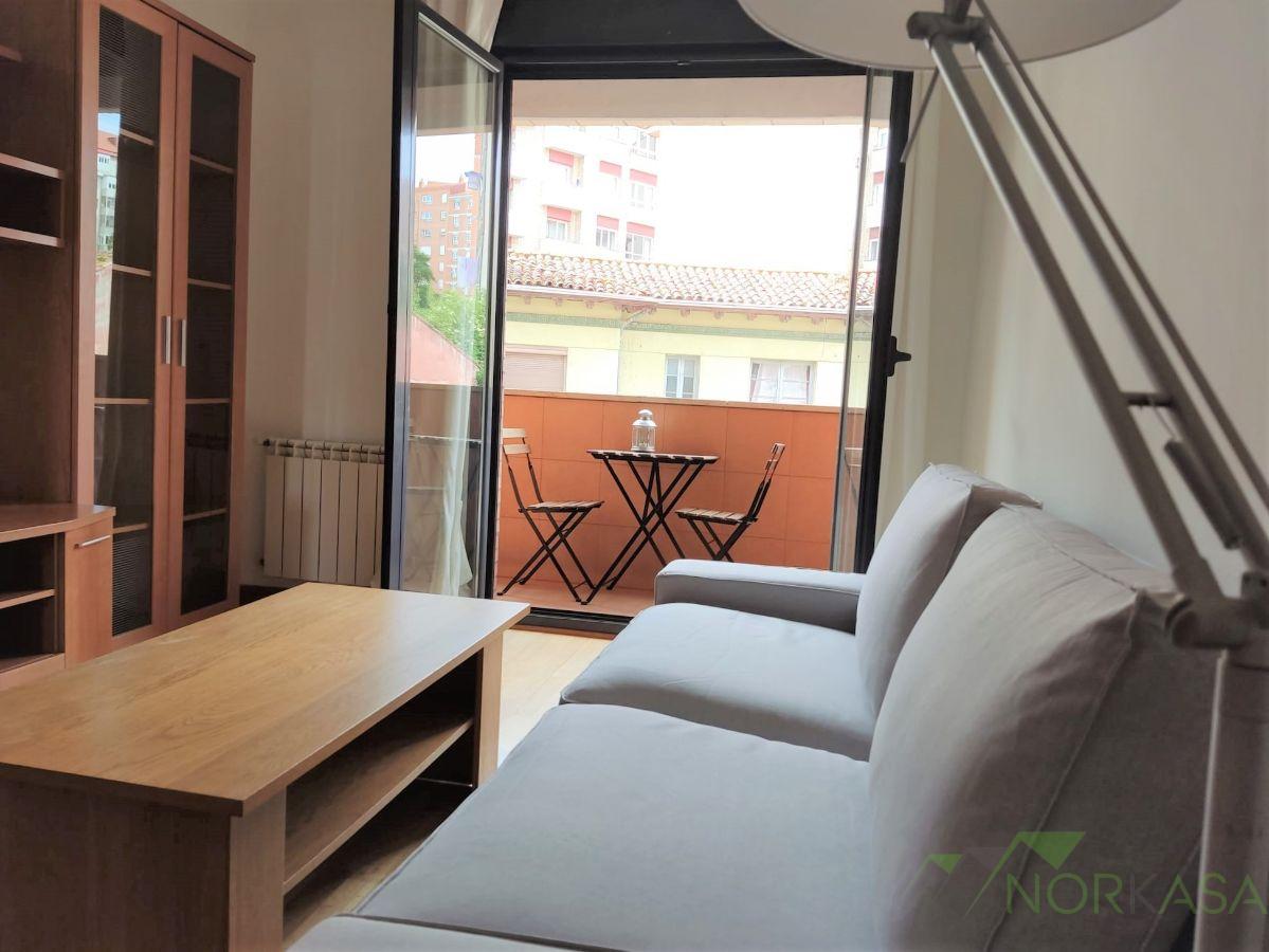 For rent of apartment in Oviedo