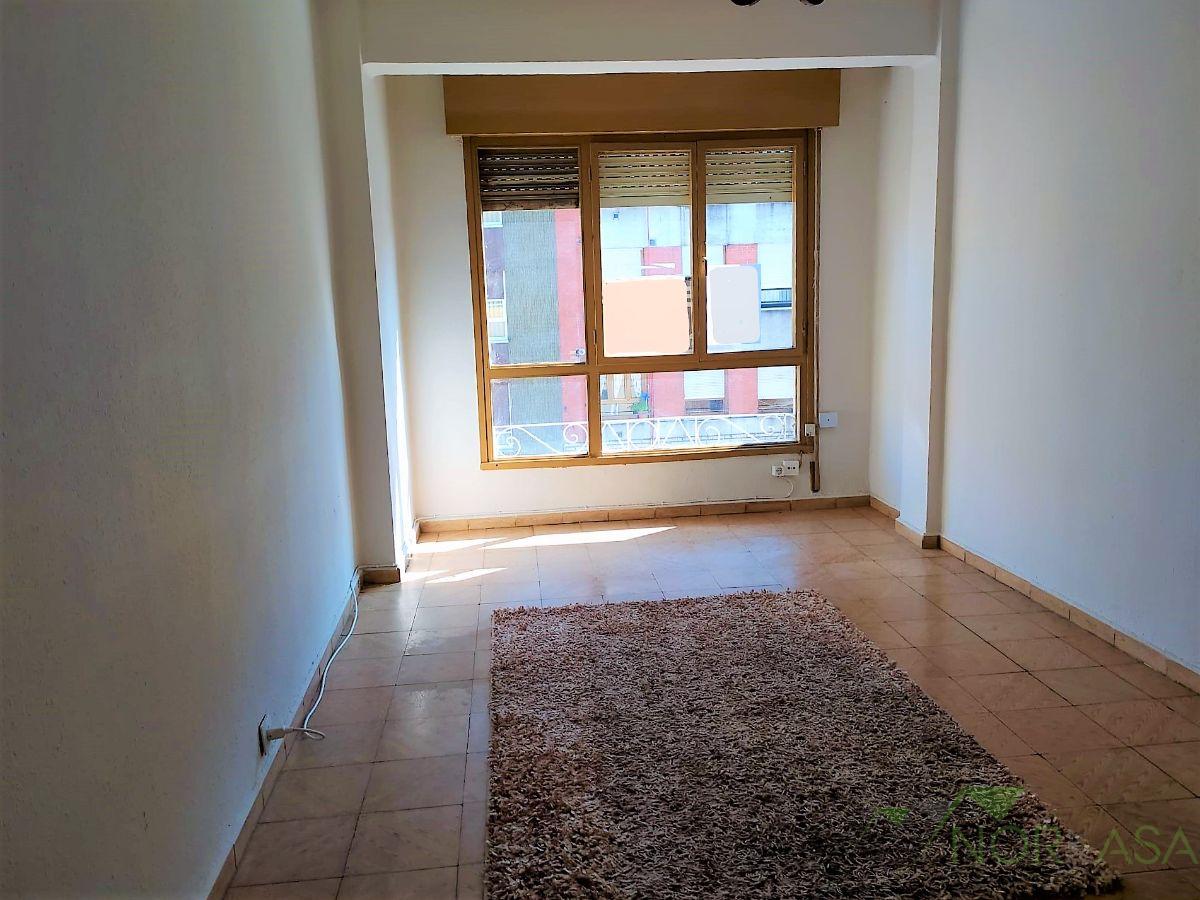 For sale of flat in Lena