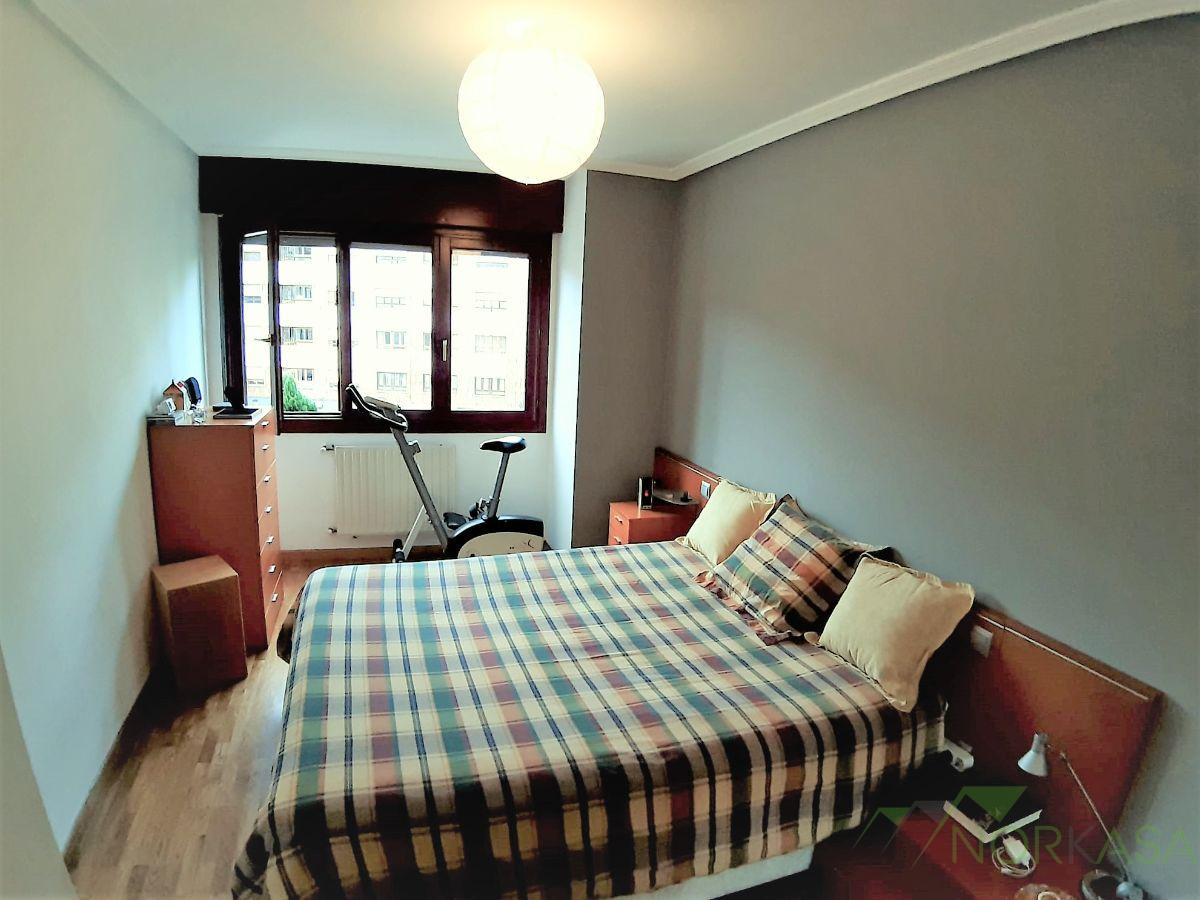 For sale of flat in Oviedo