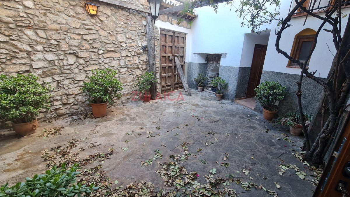 For sale of house in El Burgo
