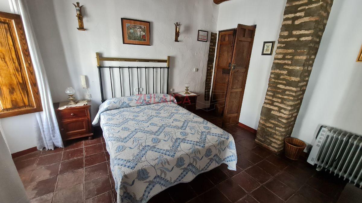 For sale of house in El Burgo