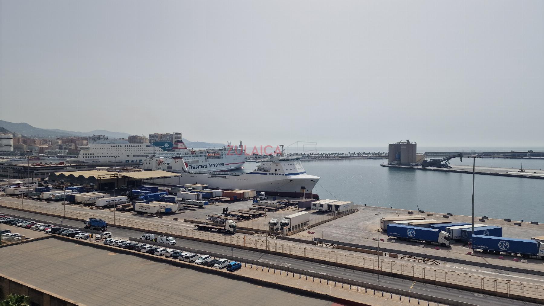 For rent of penthouse in Málaga