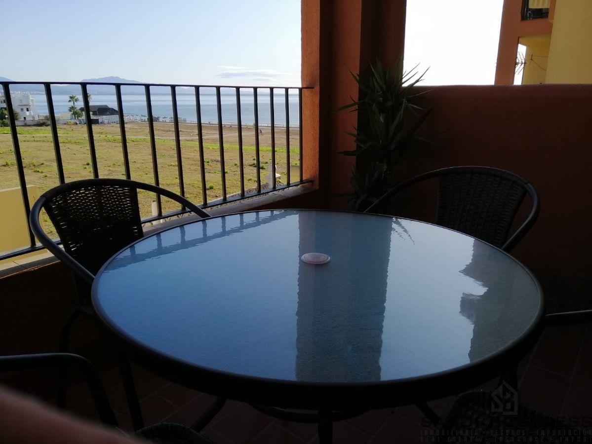 For sale of flat in Manilva