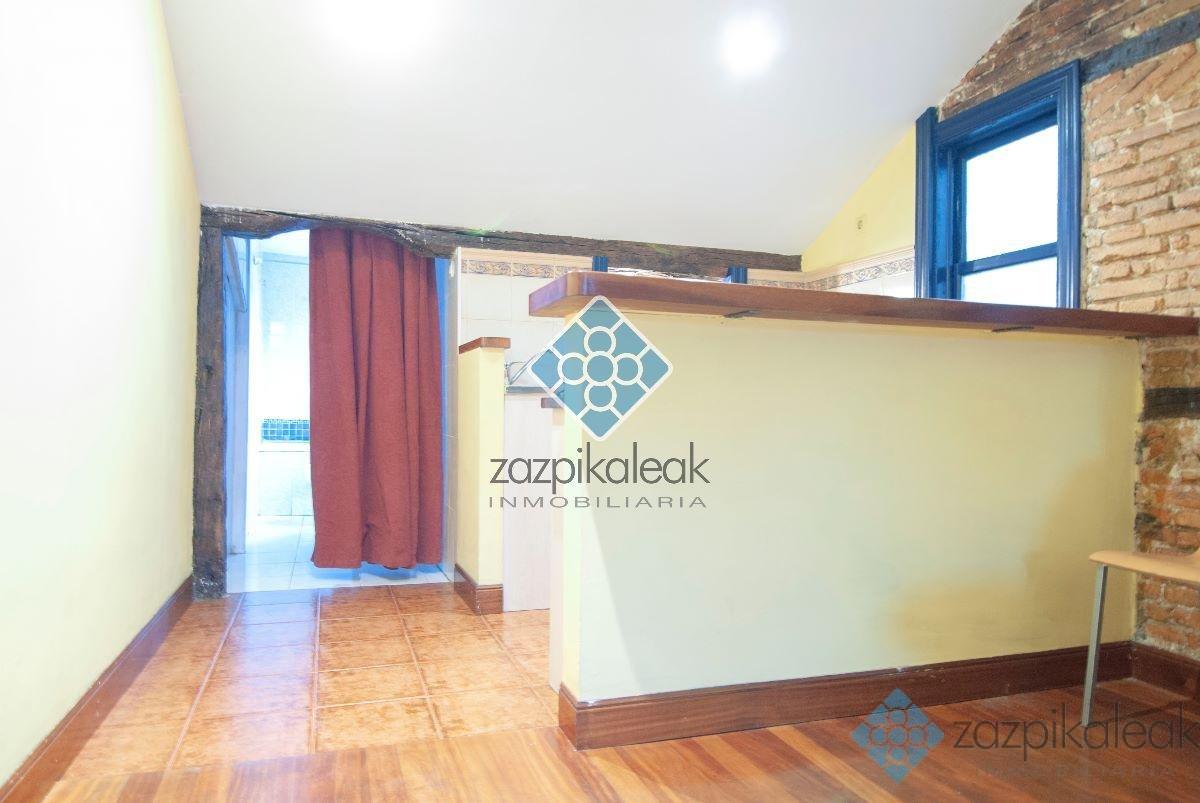 For sale of penthouse in Bilbao