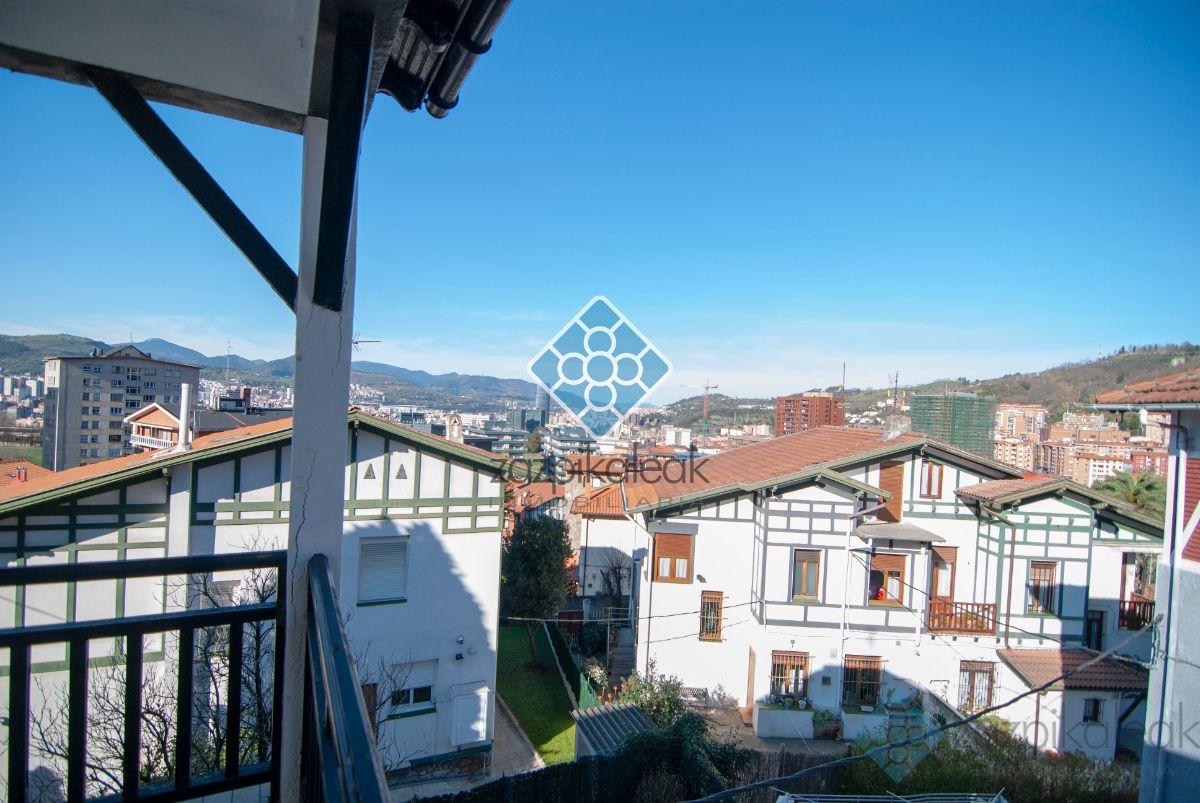 For rent of chalet in Bilbao