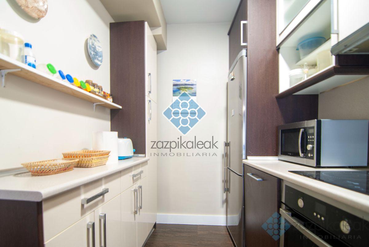 For sale of flat in Sestao