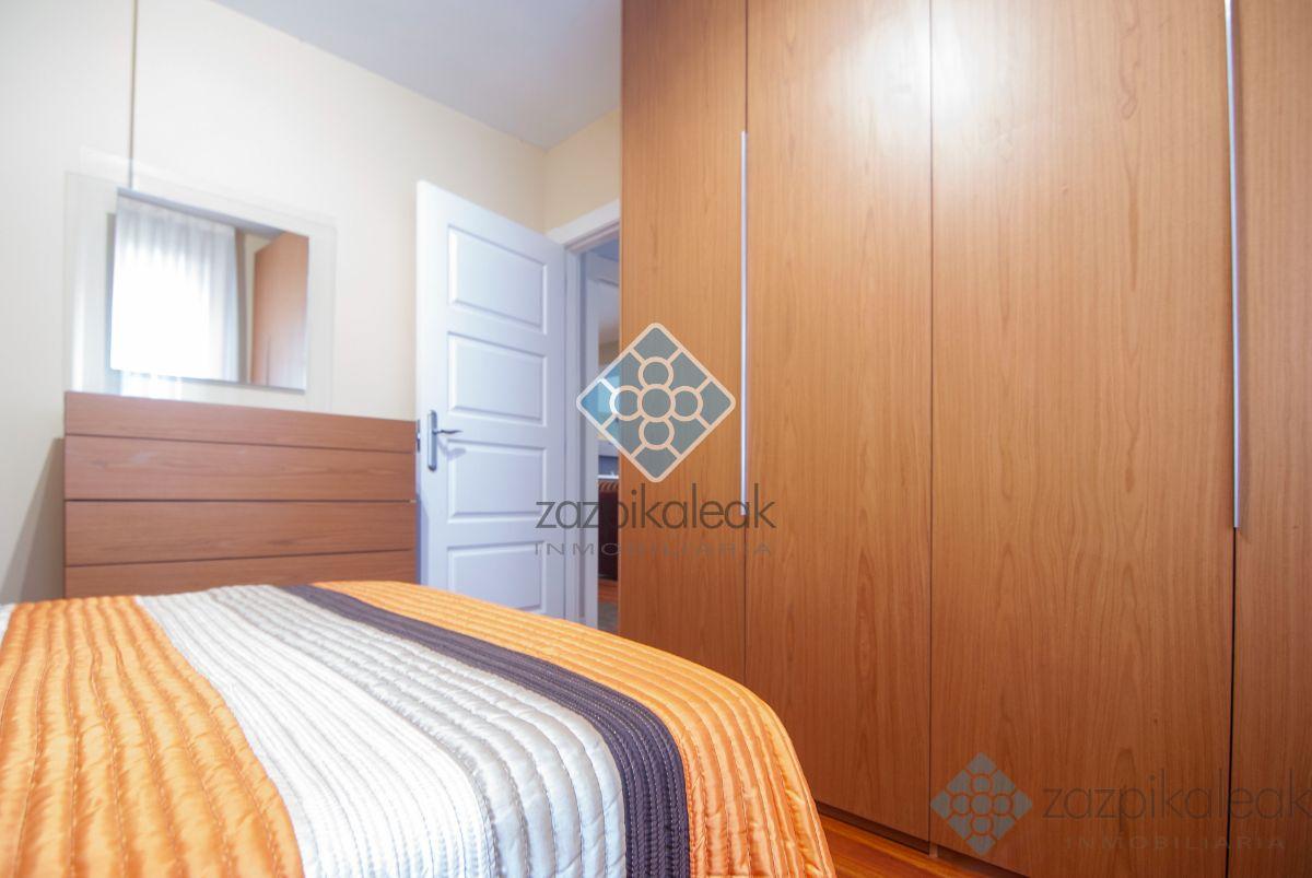 For sale of flat in Sestao