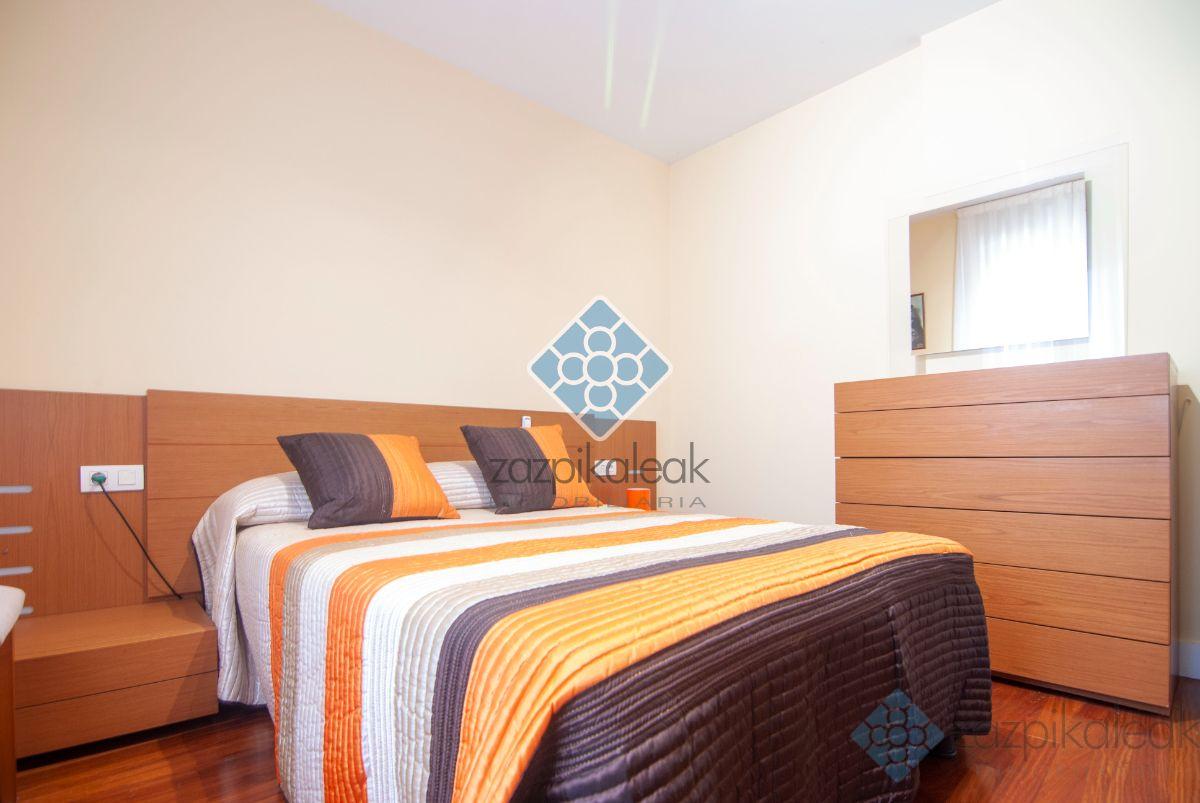 For sale of flat in Sestao