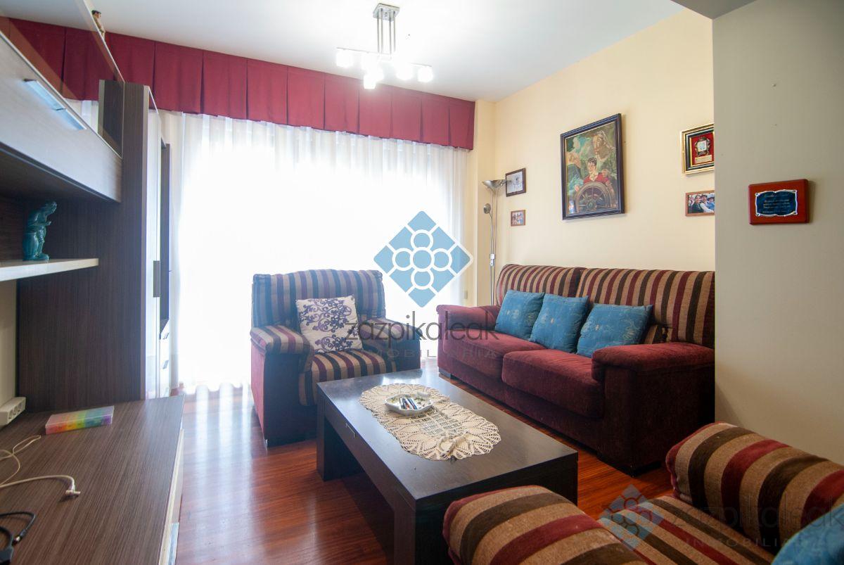 For sale of flat in Sestao