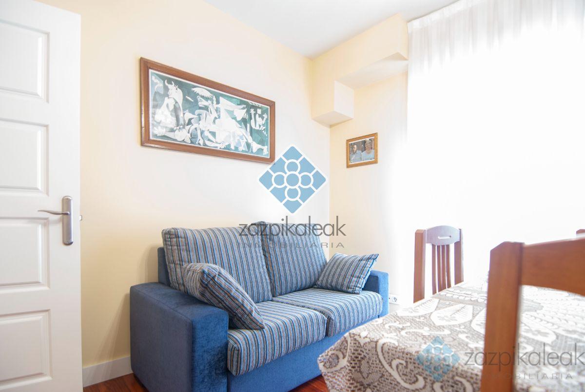 For sale of flat in Sestao