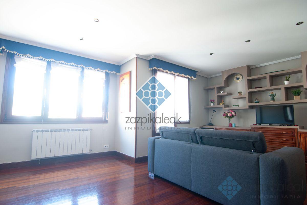 For sale of flat in Gautegiz Arteaga