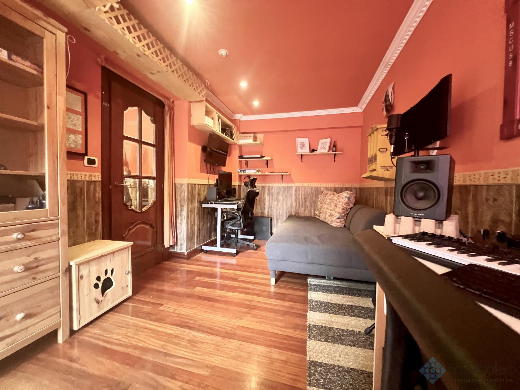 For sale of flat in Bilbao