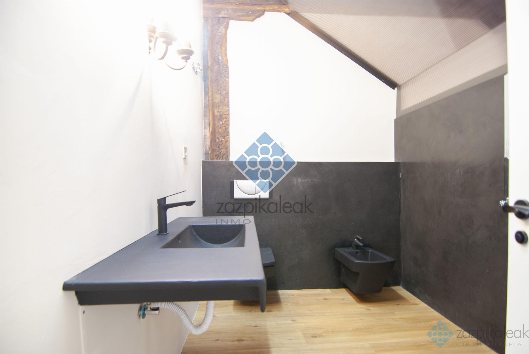 Zu verkaufen von wohnung in
 Bilbao