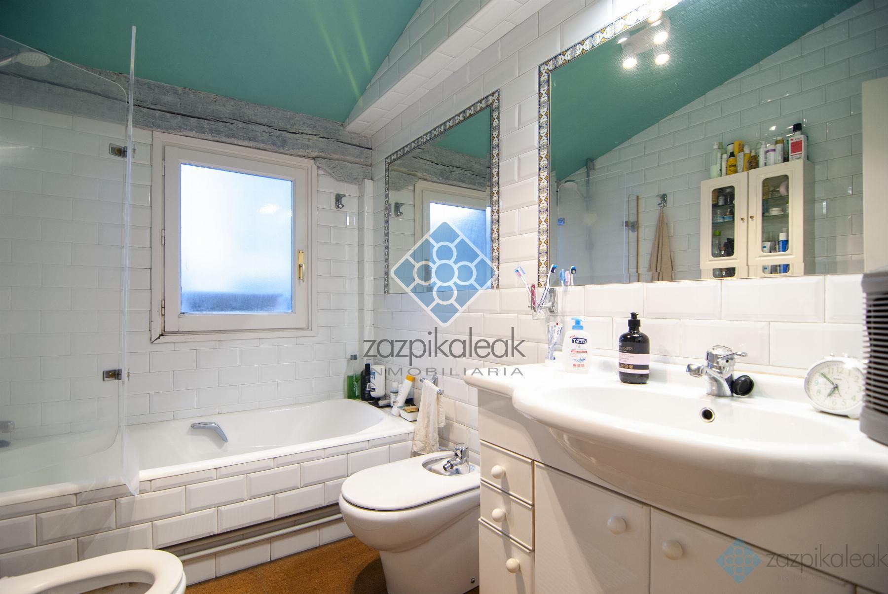 For sale of flat in Bilbao