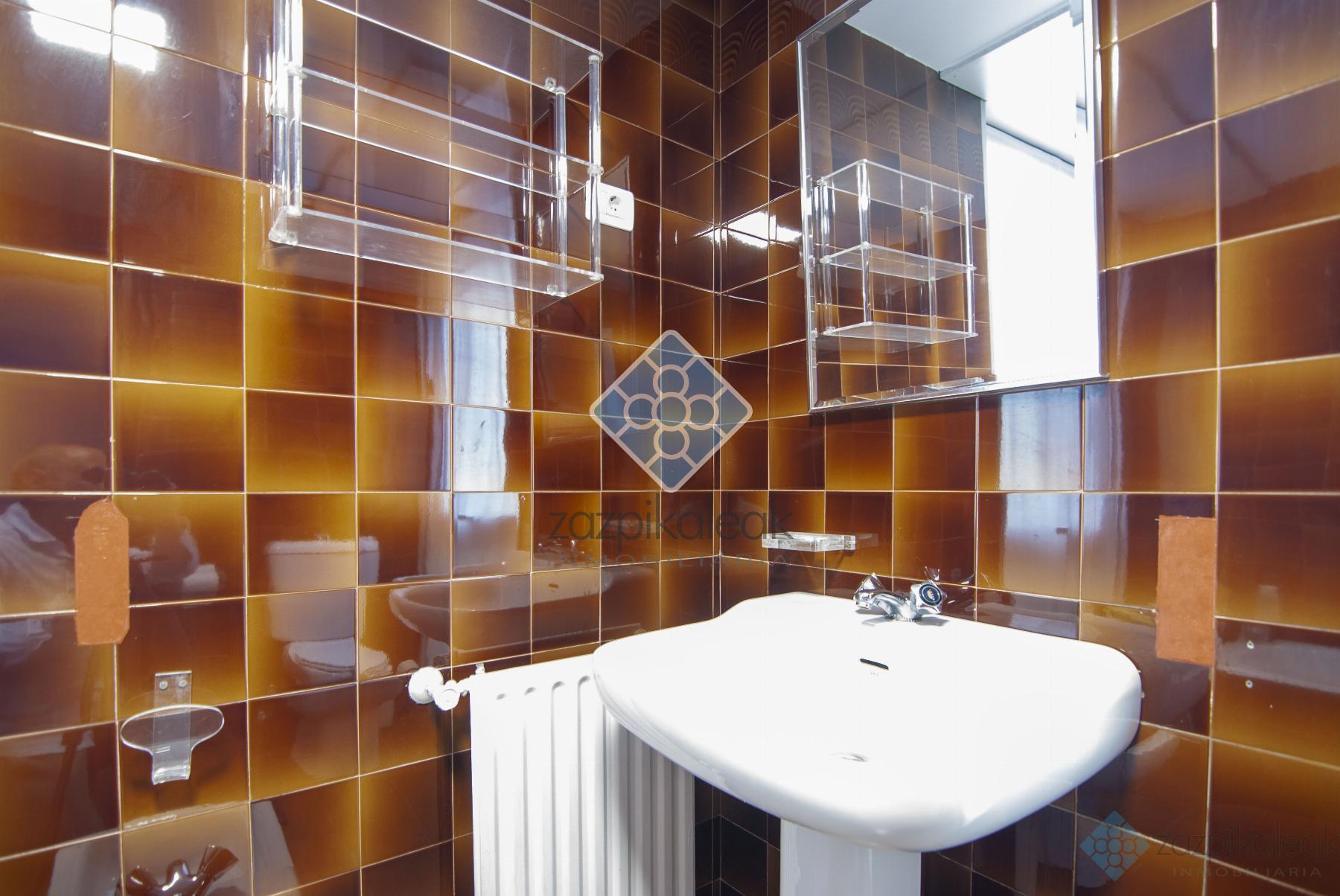 For sale of flat in Bilbao