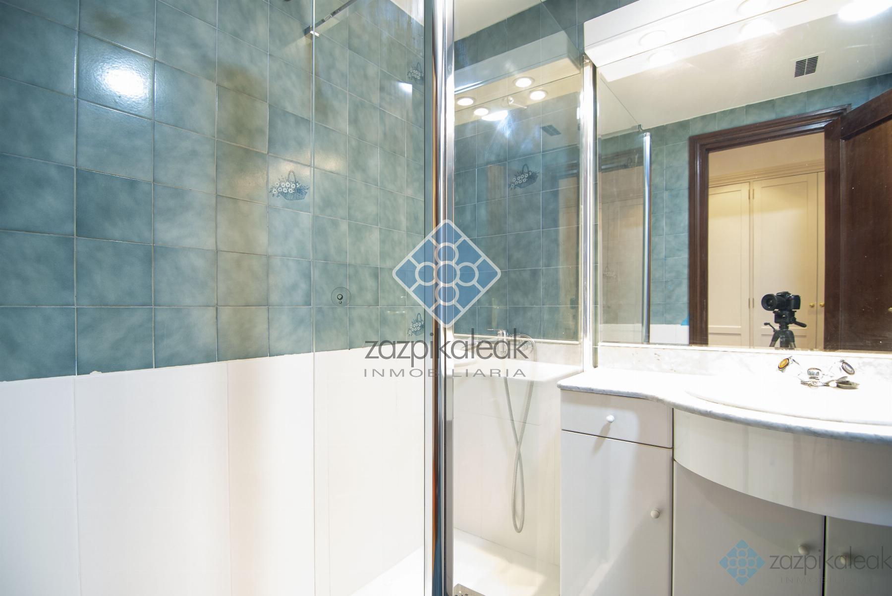 For sale of flat in Bilbao