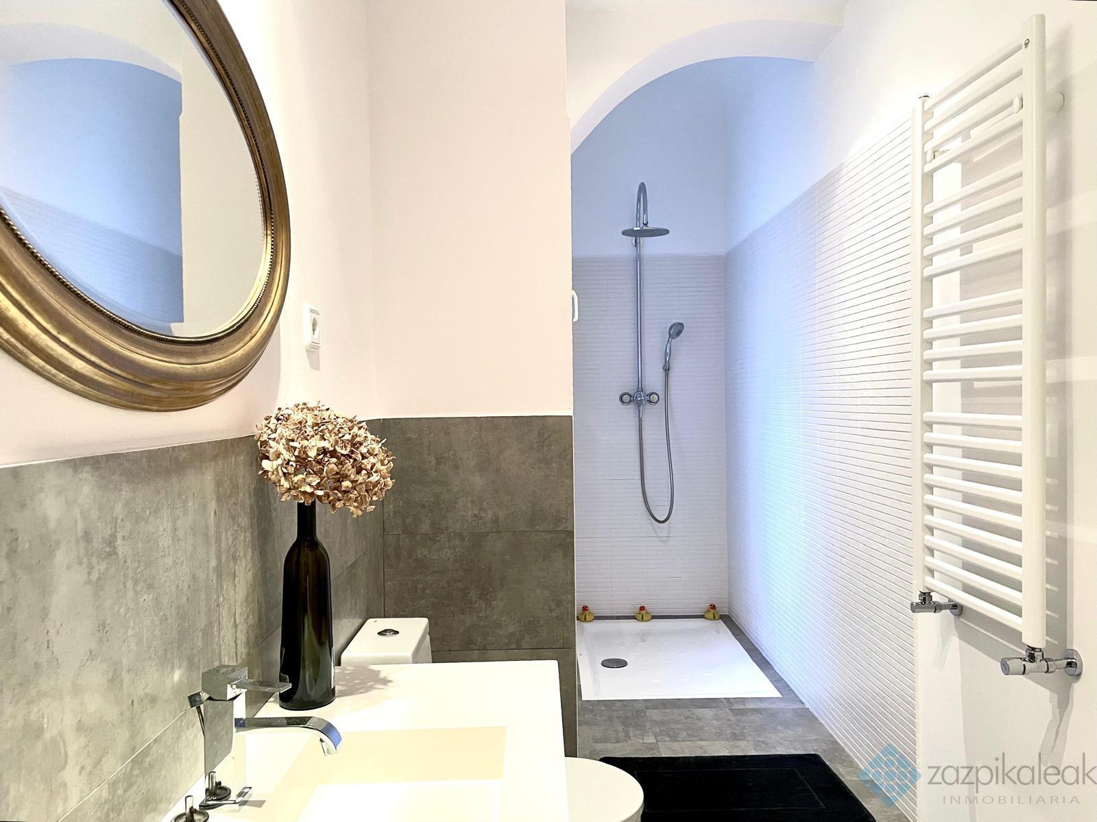 For sale of apartment in Bilbao