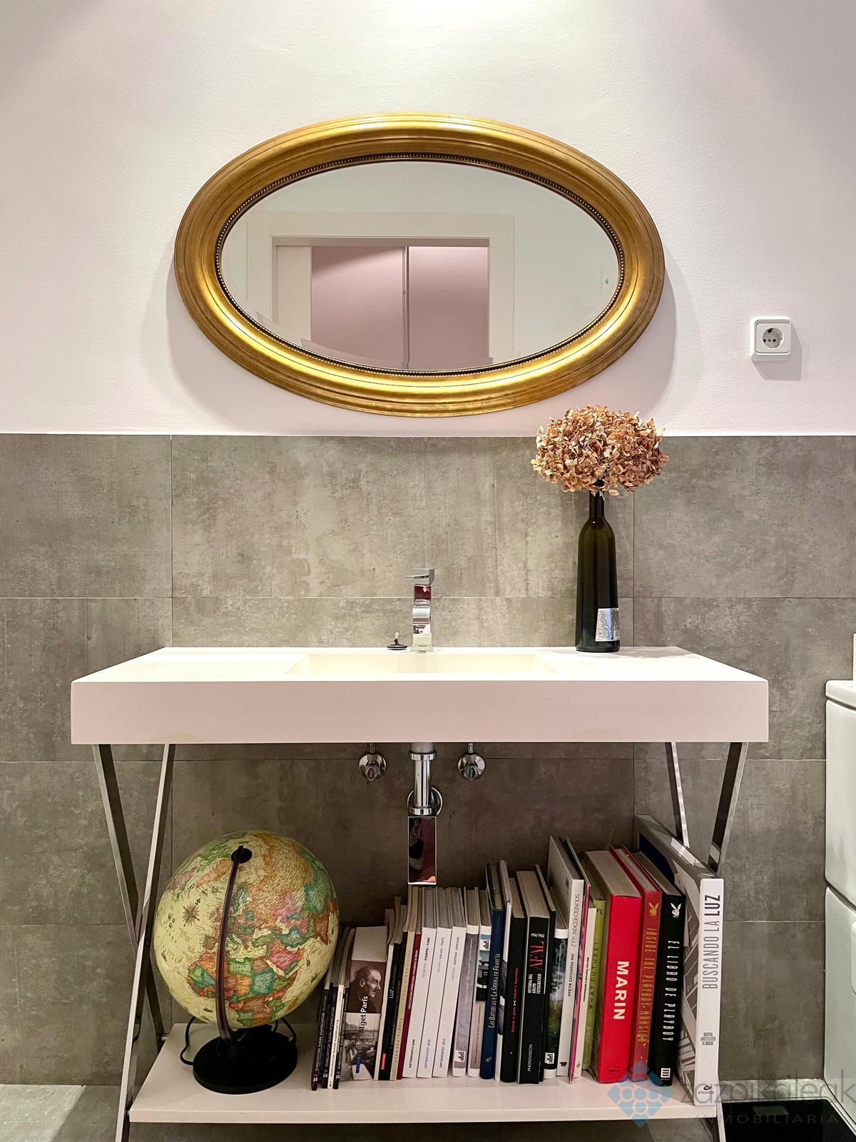 For sale of apartment in Bilbao