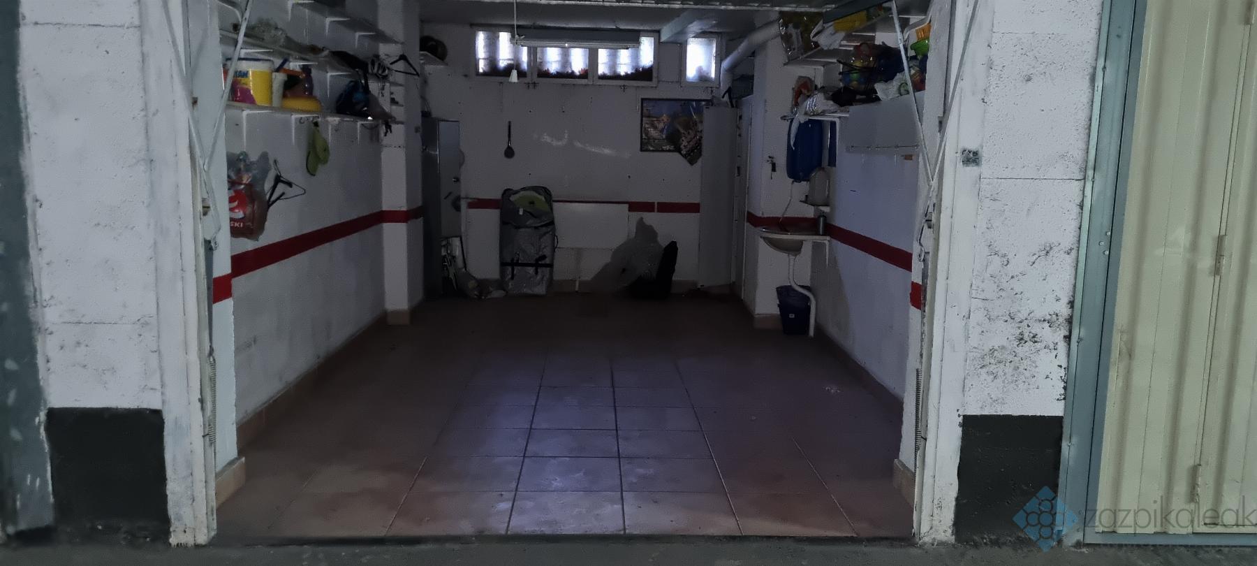 For sale of flat in Allendelagua