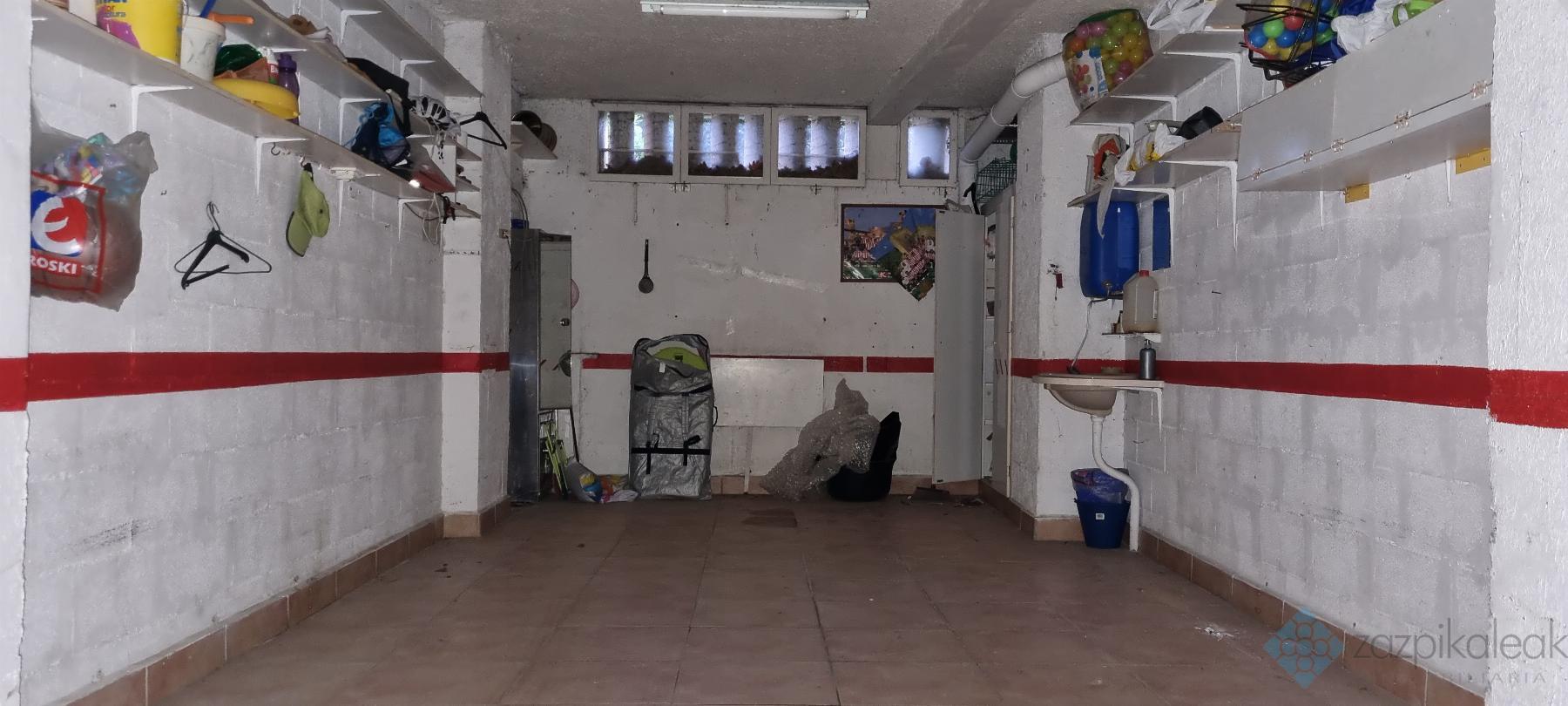 For sale of flat in Allendelagua